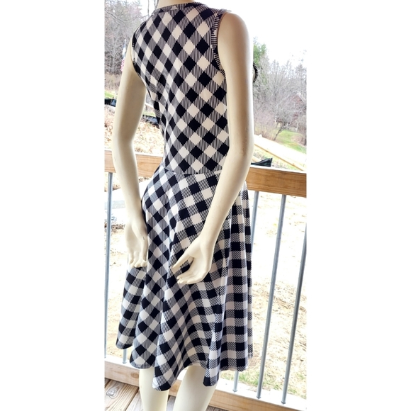 LulaRoe Black & White Buffalo Plaid Checkered Dress, Pockets, M - Picture 5 of 9